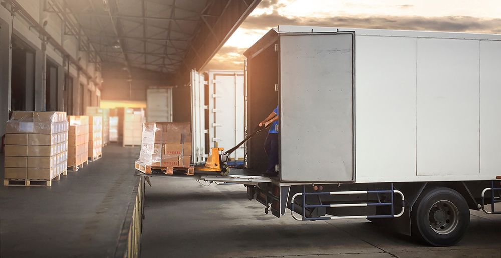 Flexible Off-Site Warehouse - man unloading a truck in a warehouse